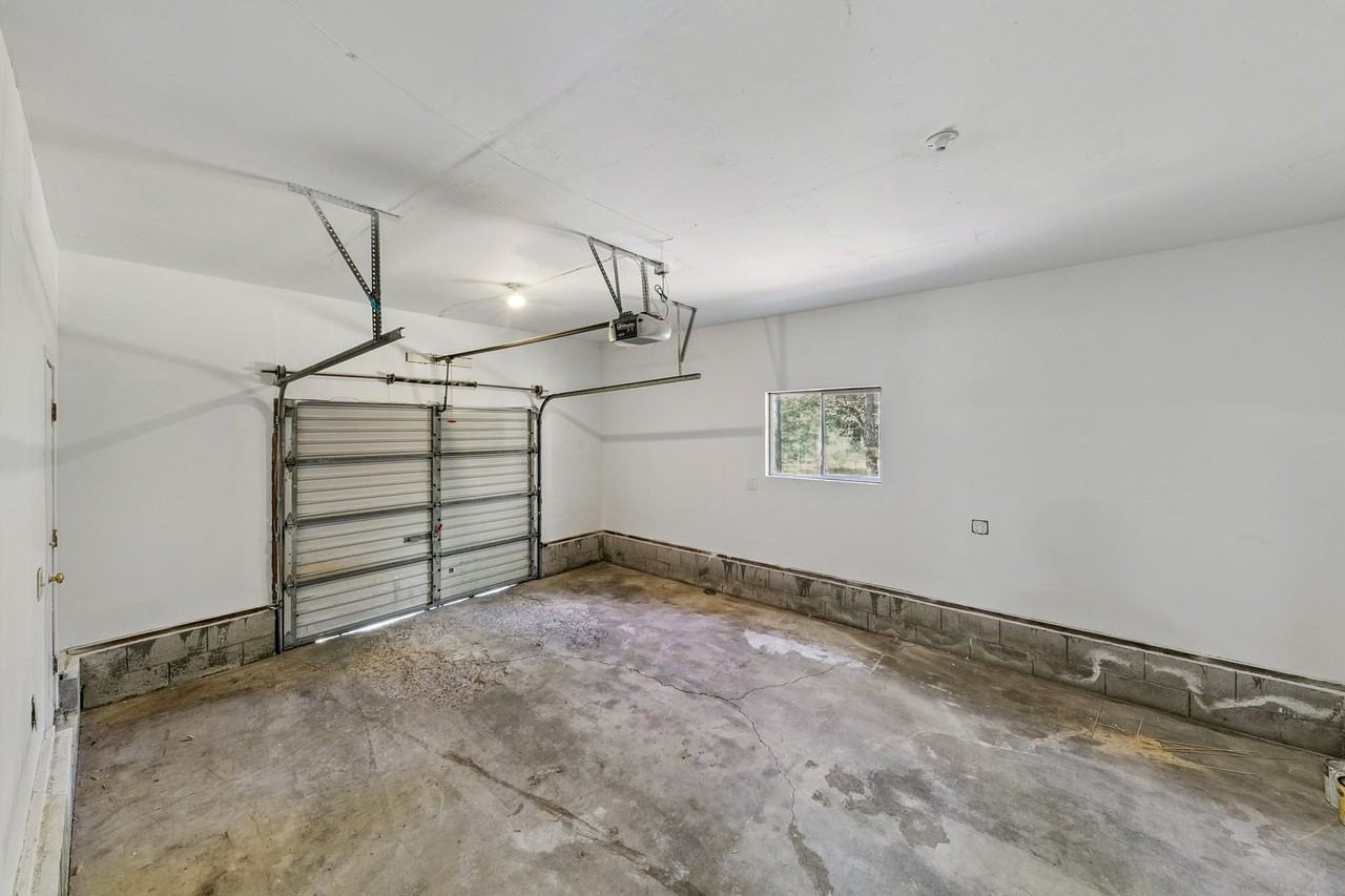 993 Woodchuck Ct - Photo 4 of 26