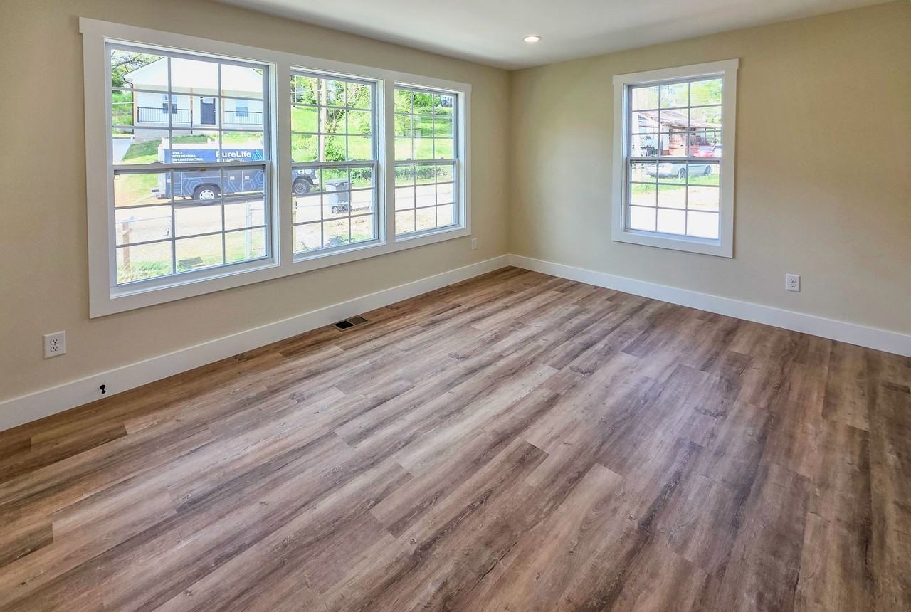 1422 Nolan Ave - Photo 2 of 22