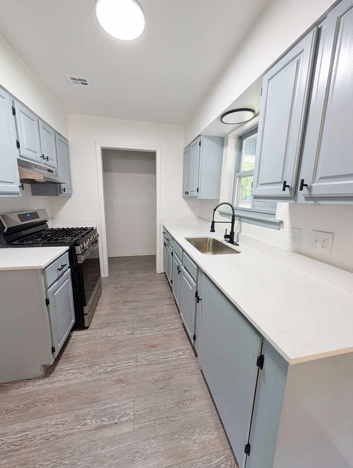 1201 E Margaret St - Photo 5 of 15
