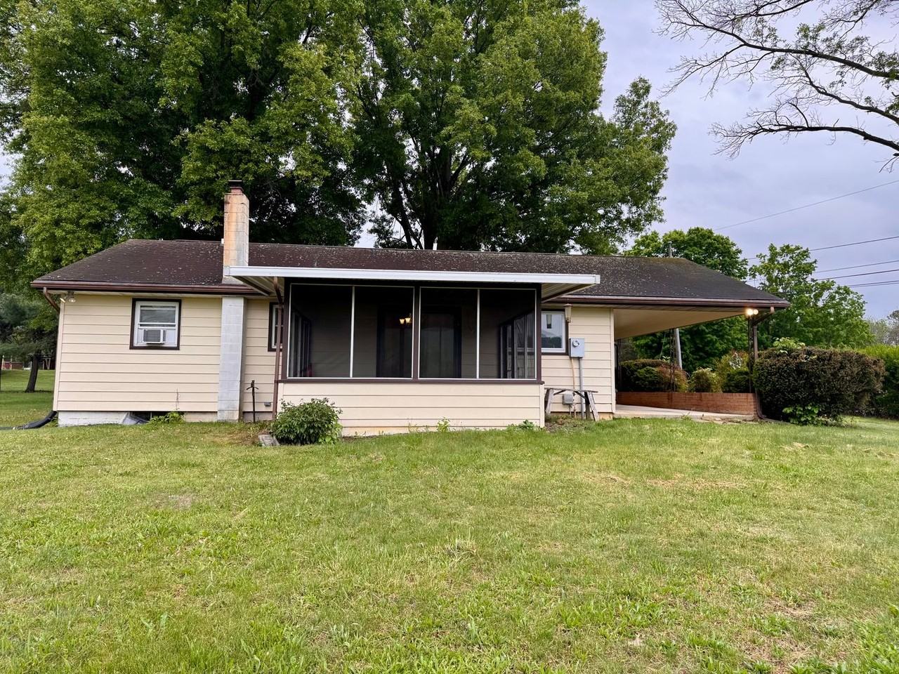 8861 Pats Ln - Photo 2 of 15