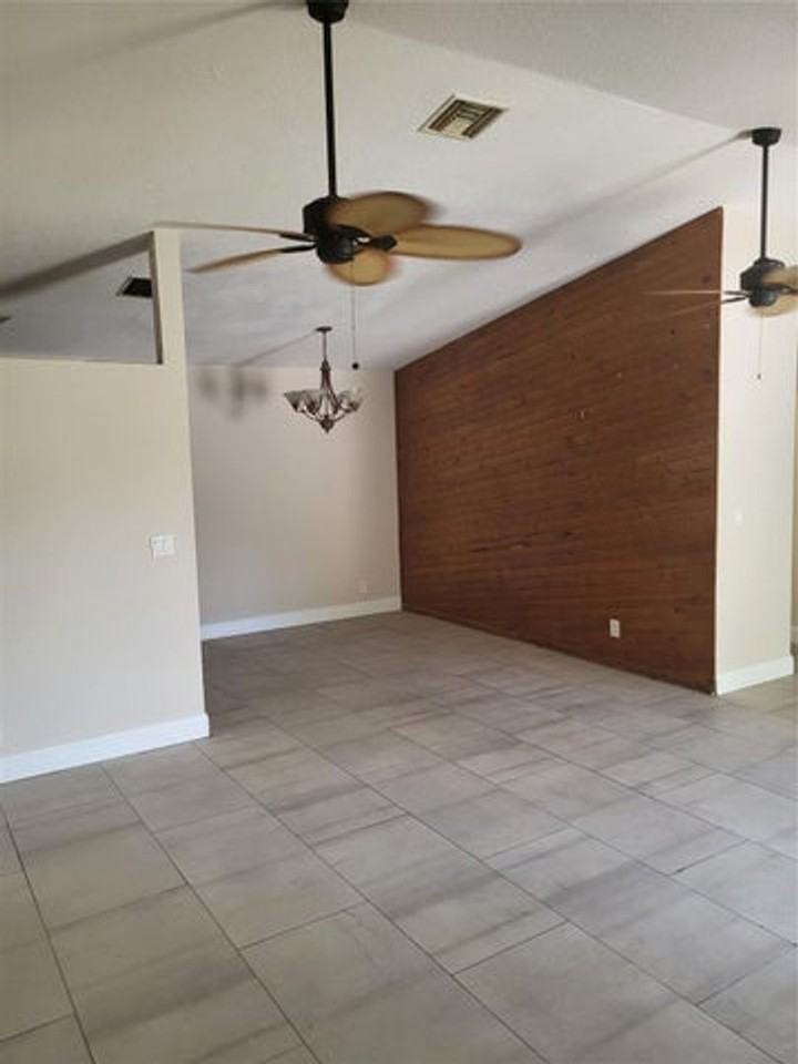 7816 Sw 7th Pl - Photo 4 of 14