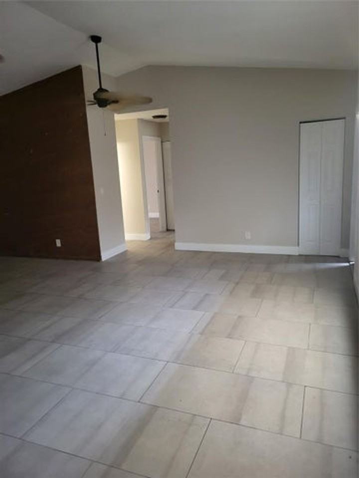7816 Sw 7th Pl - Photo 5 of 14