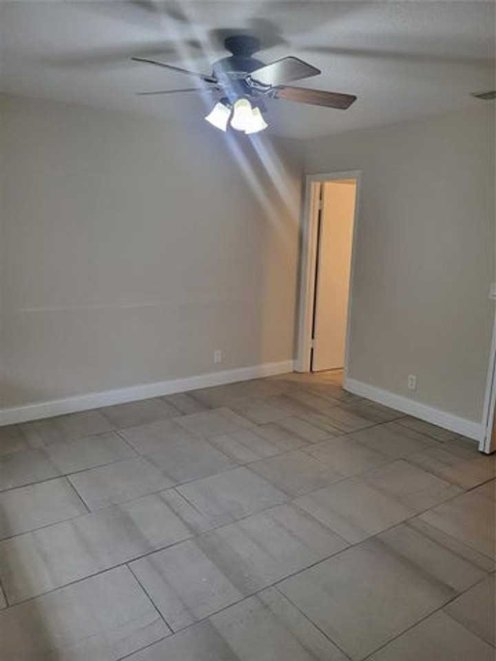 7816 Sw 7th Pl - Photo 6 of 14