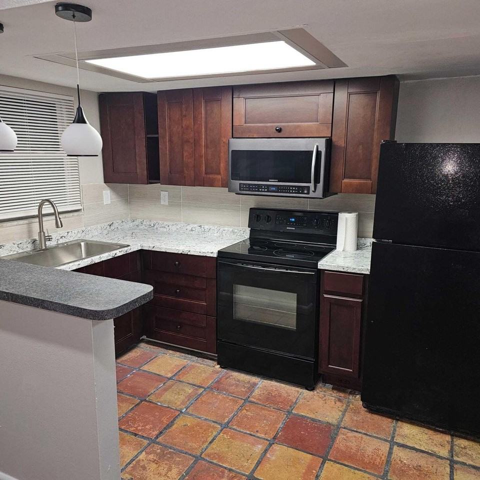 1358 Silverado - Photo 6 of 31