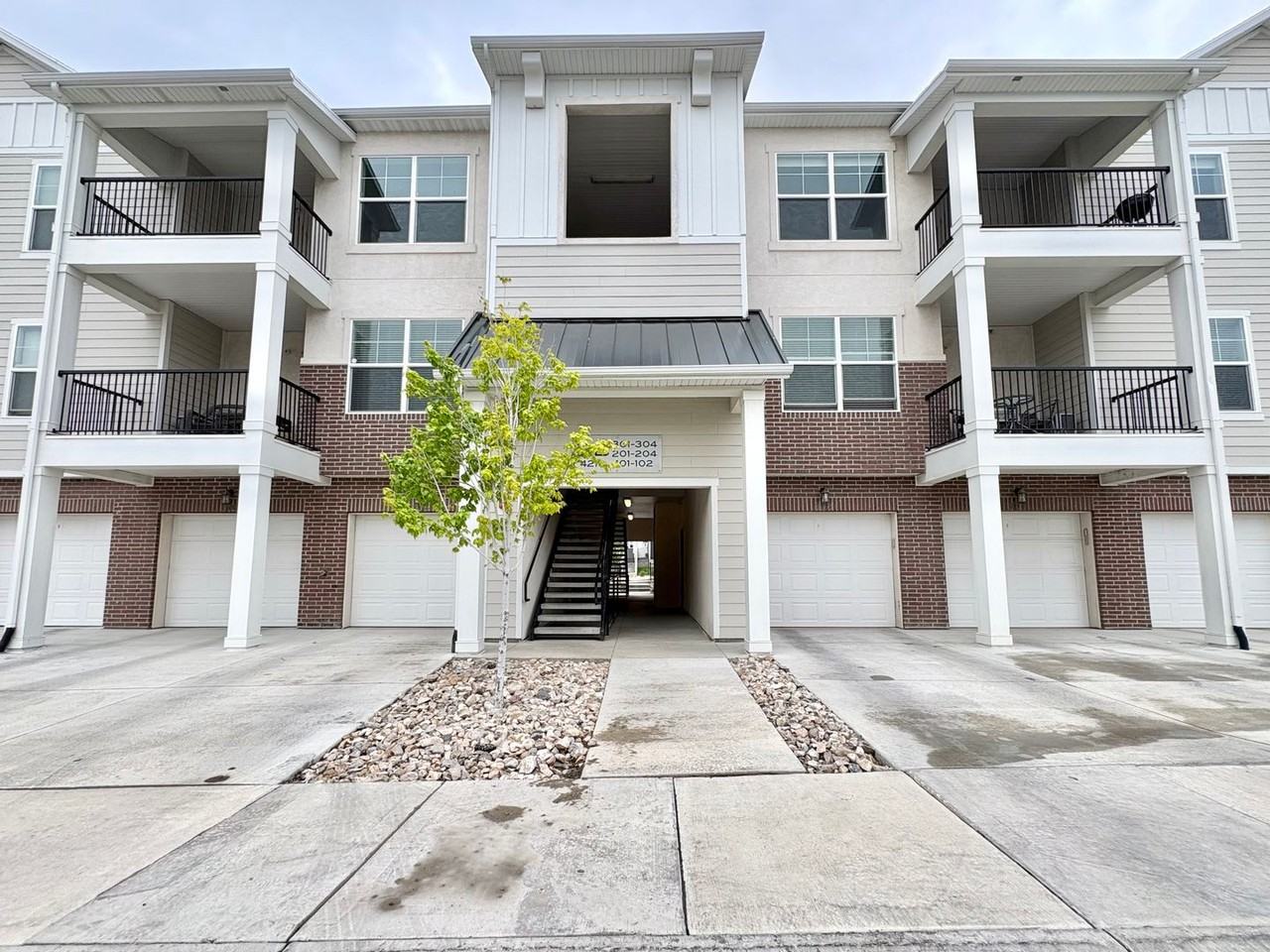 4216 W 1530 N
