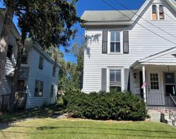 featured image of 418 E Main St
