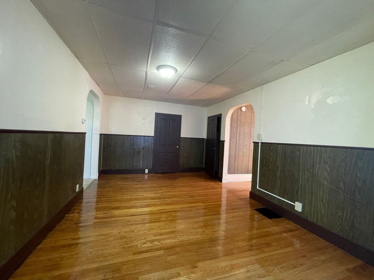 418 E Main St - Photo 5 of 24