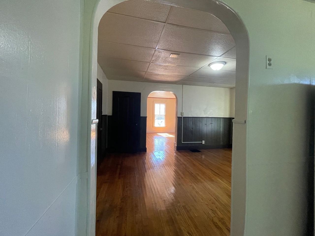 418 E Main St - Photo 7 of 24