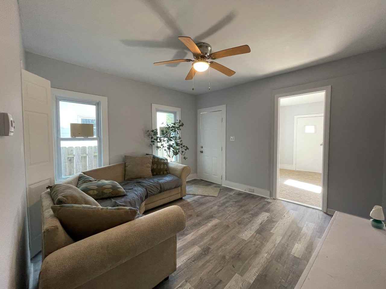 307 S 3rd St - Photo 6 of 24