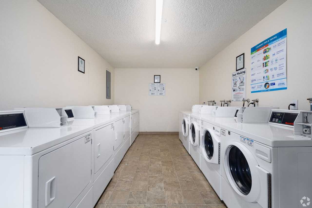 Boulder Park Apartments - Photo 7 of 28