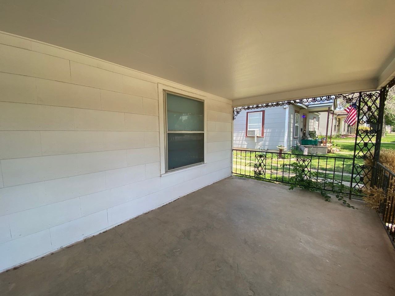 244 La Salle Dr - Photo 2 of 16