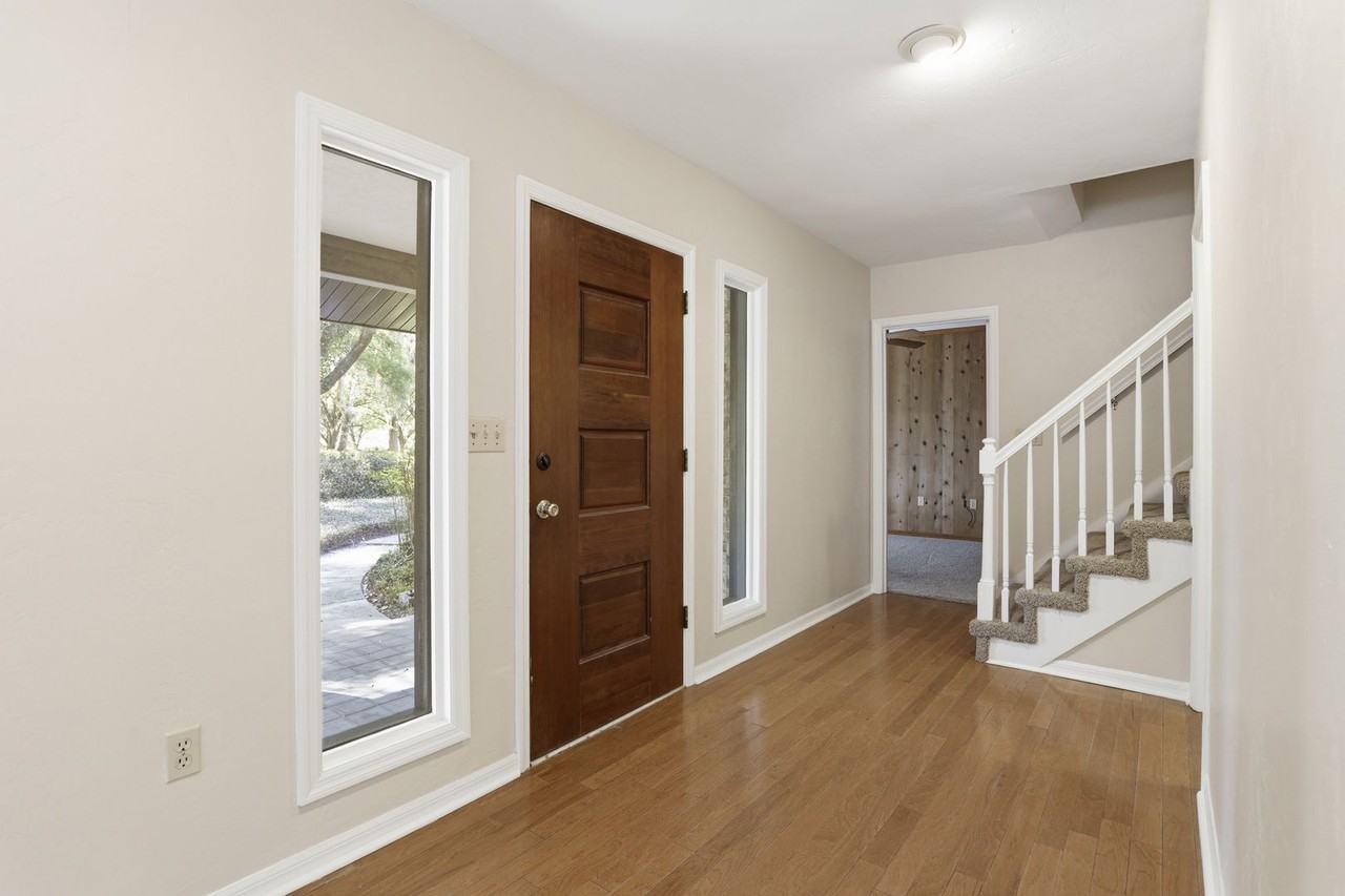2630 Nw 27th Ter - Photo 2 of 50