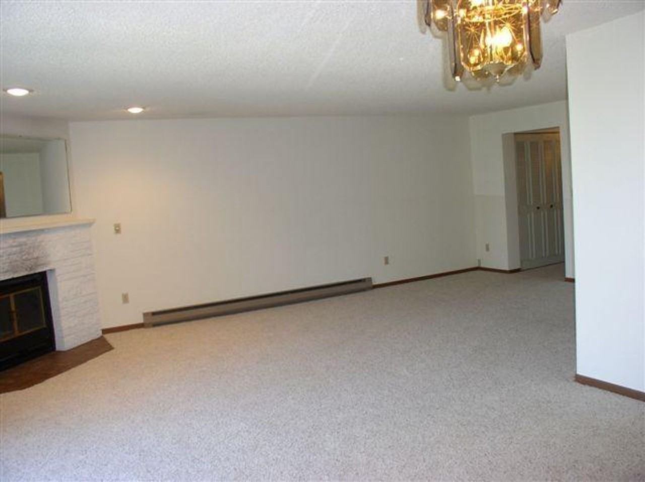 620 W 7th Ave #403 - Photo 4 of 7