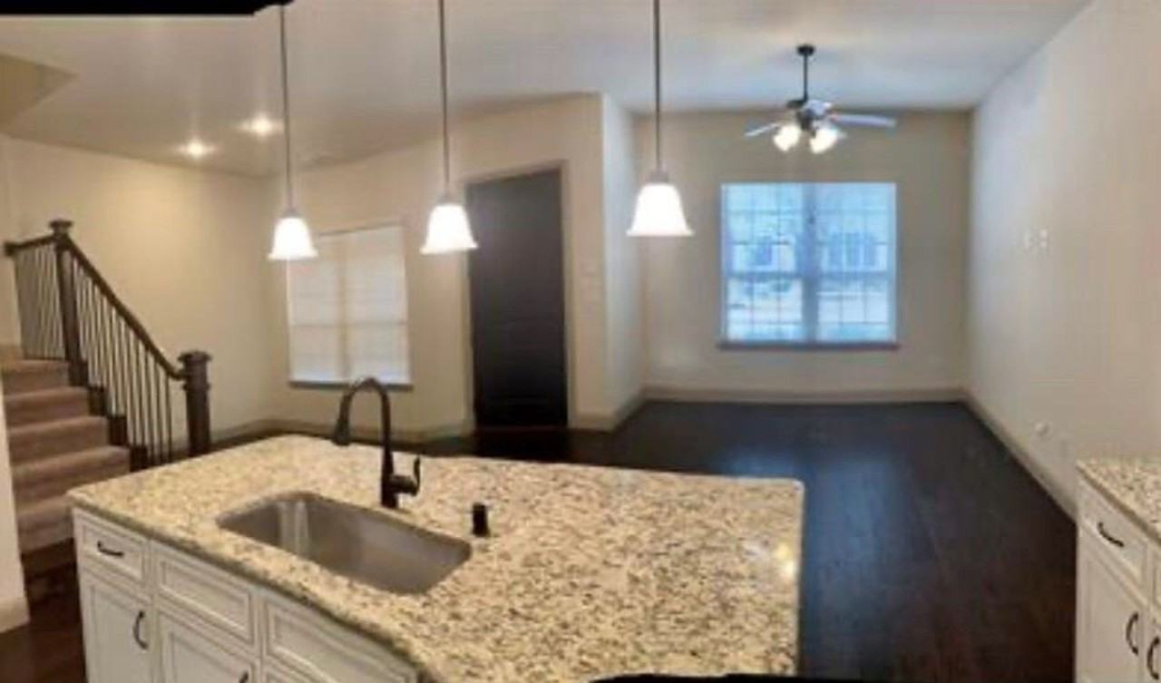 2221 Zenith Ave - Photo 6 of 21