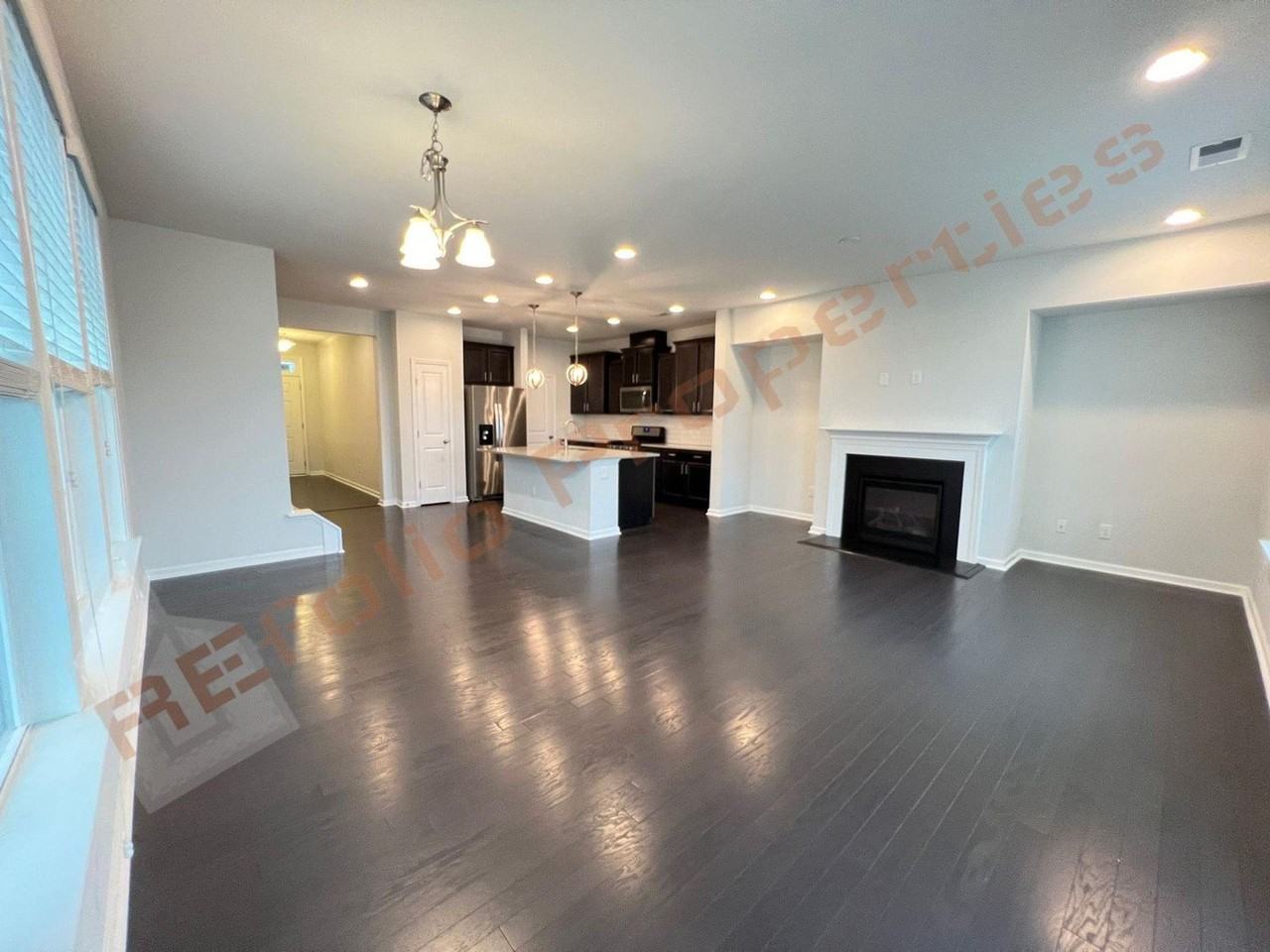 1137 Little Gem Ln - Photo 6 of 35