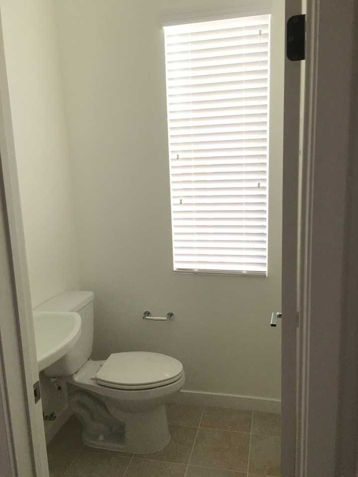 730 Brooklyn Dr - Photo 5 of 10