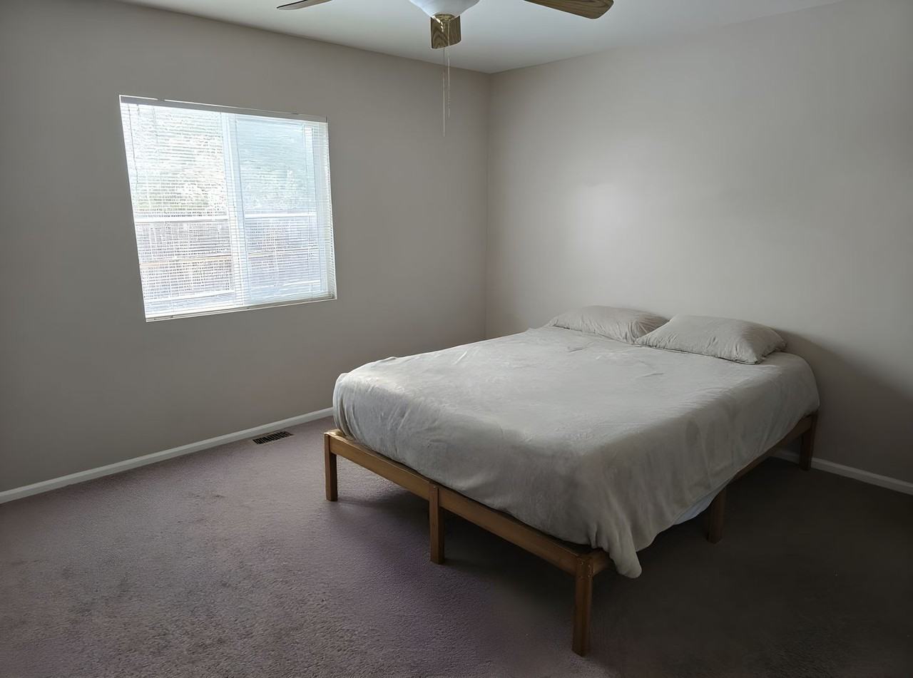 4424 Poplar Brook Dr - Photo 4 of 9