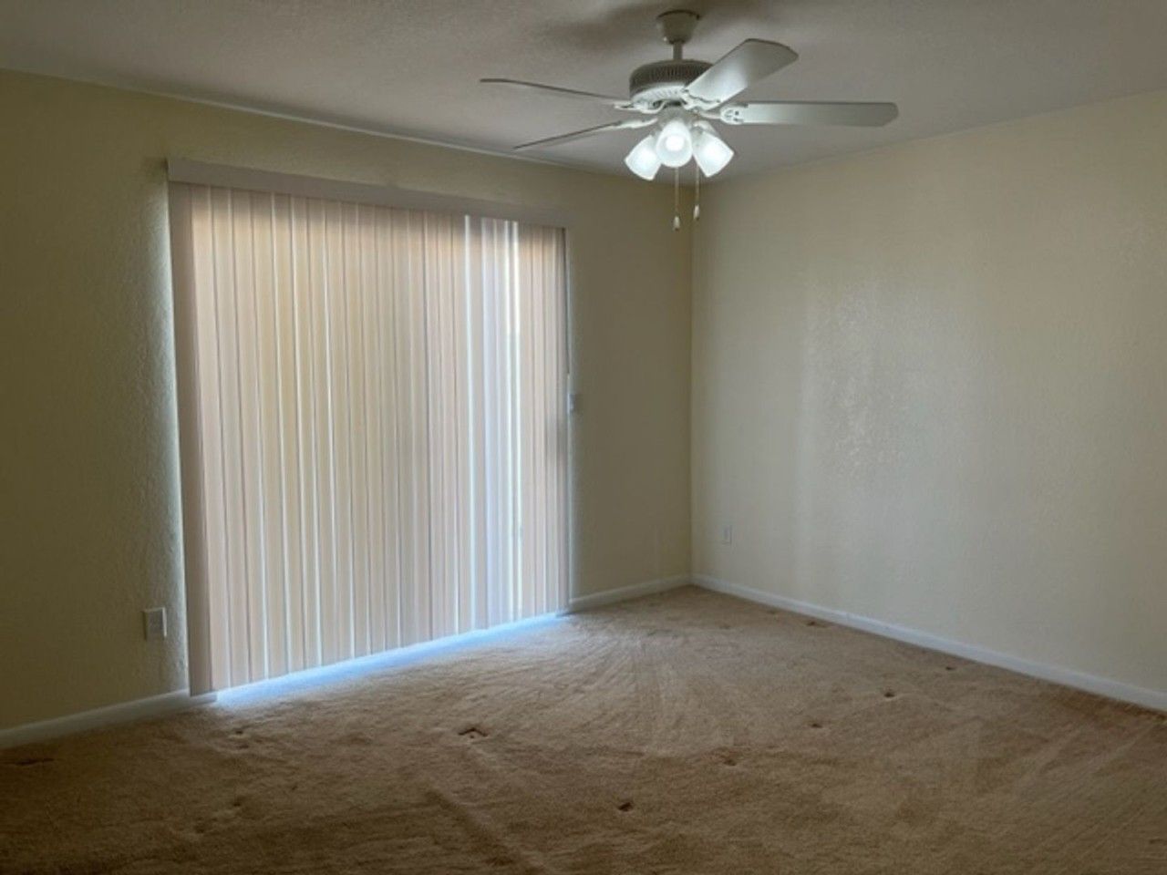 2425 Seabring Dr - Photo 6 of 11