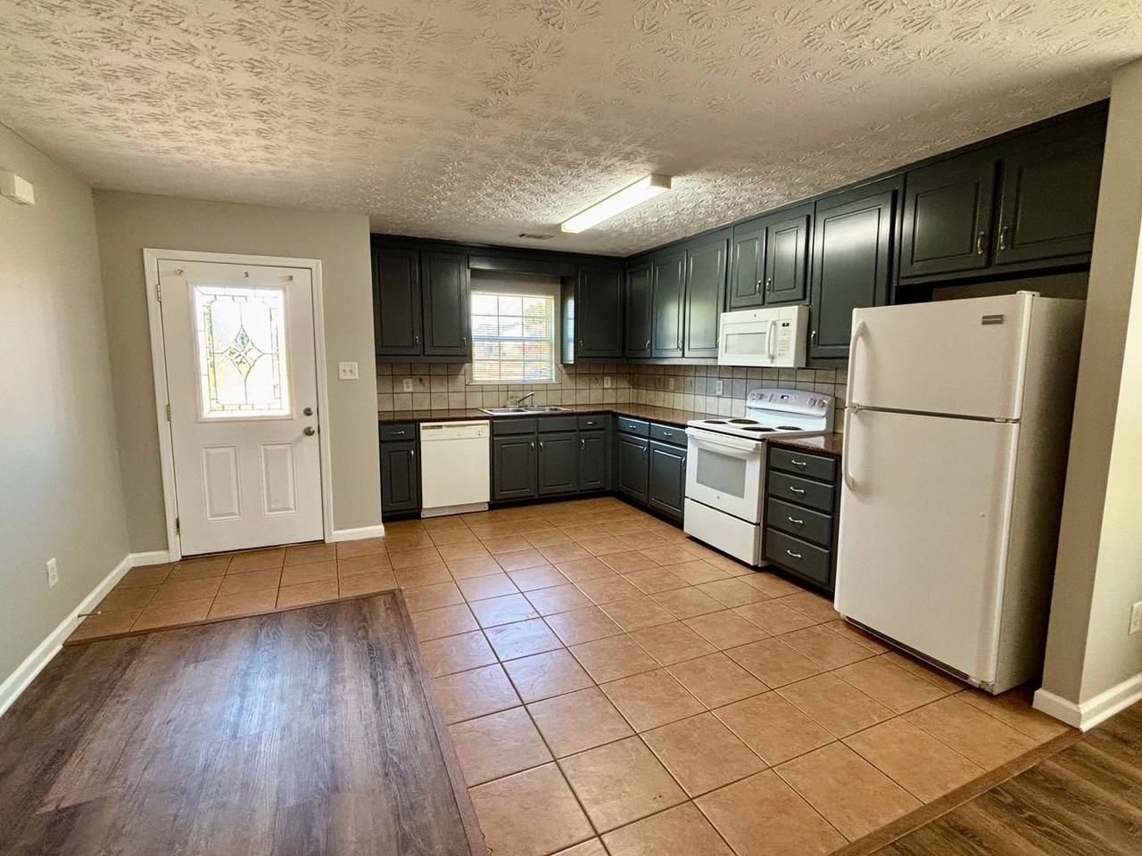 500 Dove Way - Photo 4 of 20
