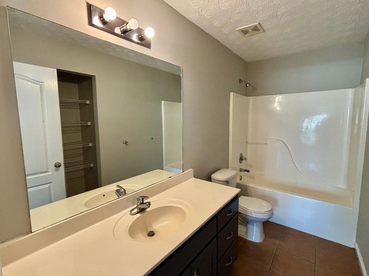 500 Dove Way - Photo 6 of 20