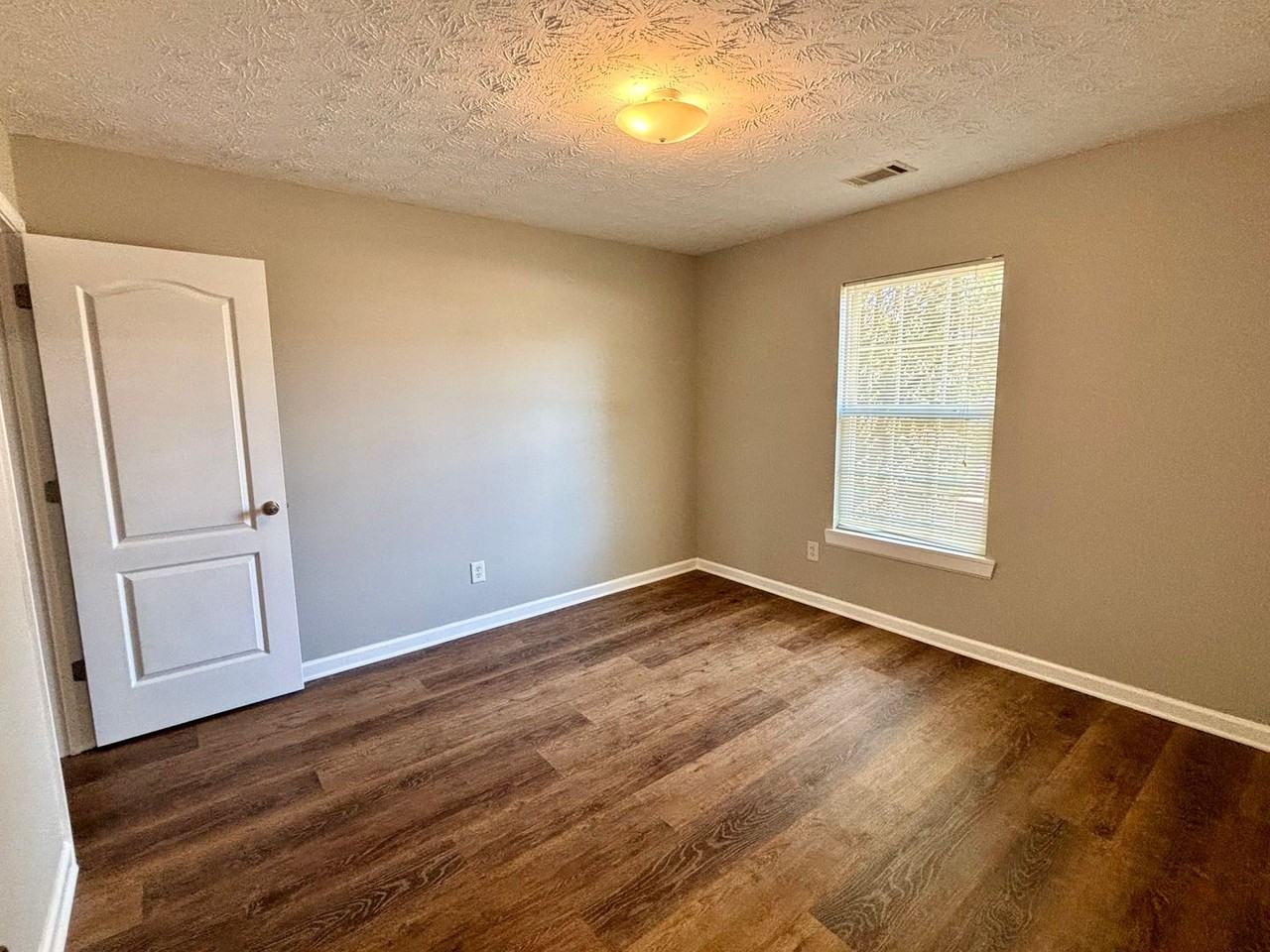 500 Dove Way - Photo 7 of 20