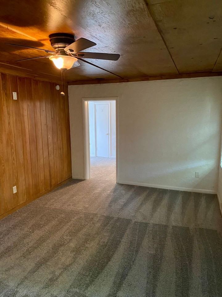 3255 Clemwood Dr #E1 - Photo 2 of 8