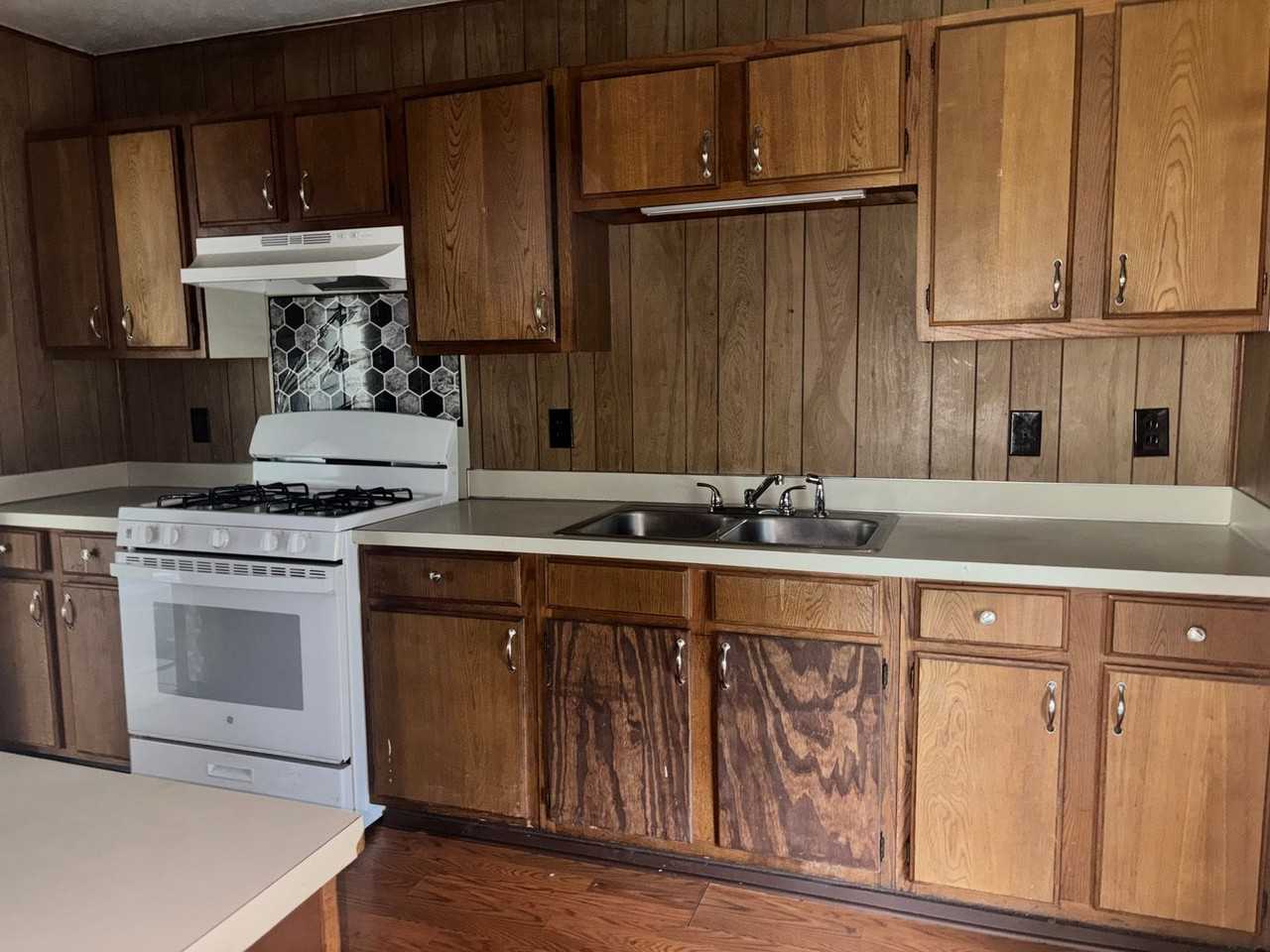 6560 Lake Forest Dr - Photo 2 of 14