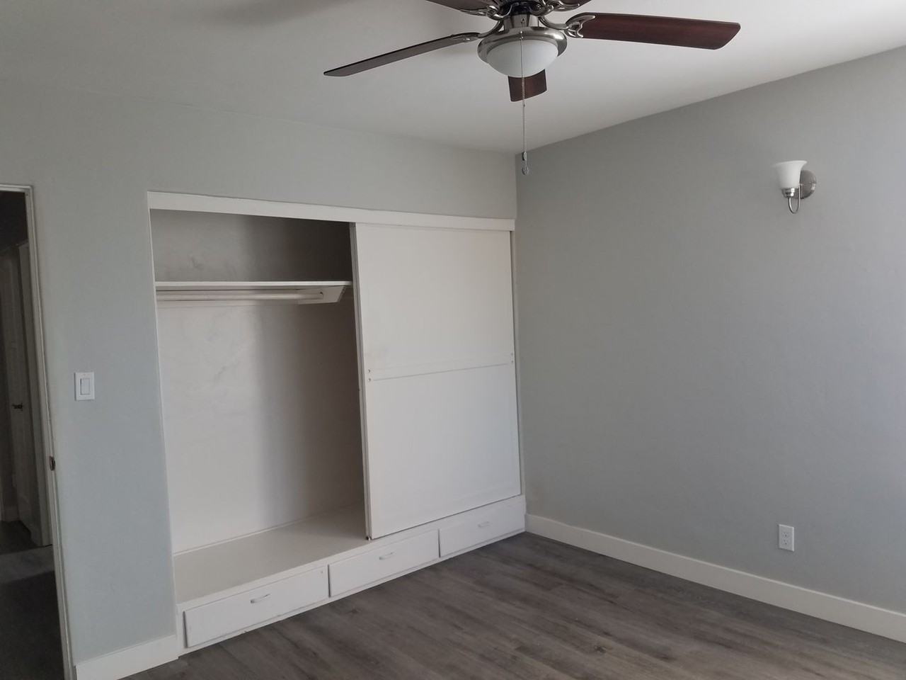 650 3rd St - Photo 5 of 6