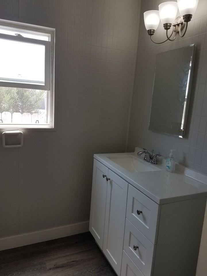 650 3rd St - Photo 4 of 6