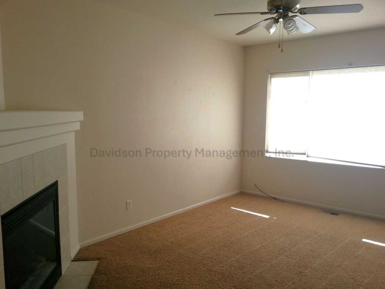2489 Gilpin Ave - Photo 5 of 14