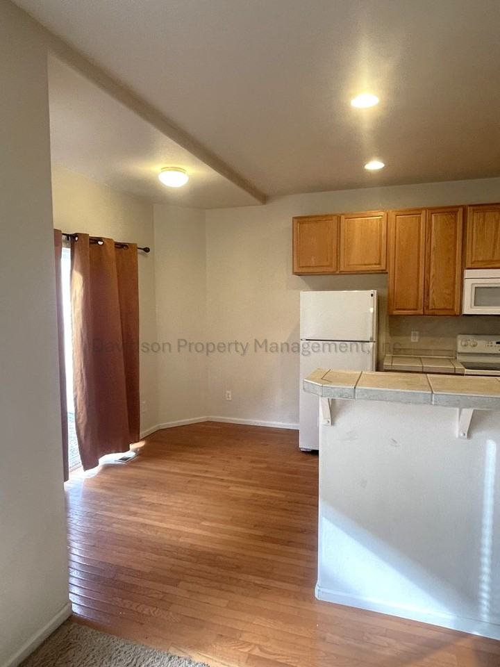 2489 Gilpin Ave - Photo 6 of 14