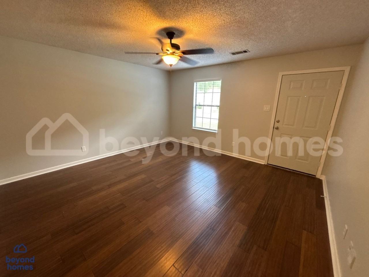 600 Hemphill Rd - Photo 3 of 13