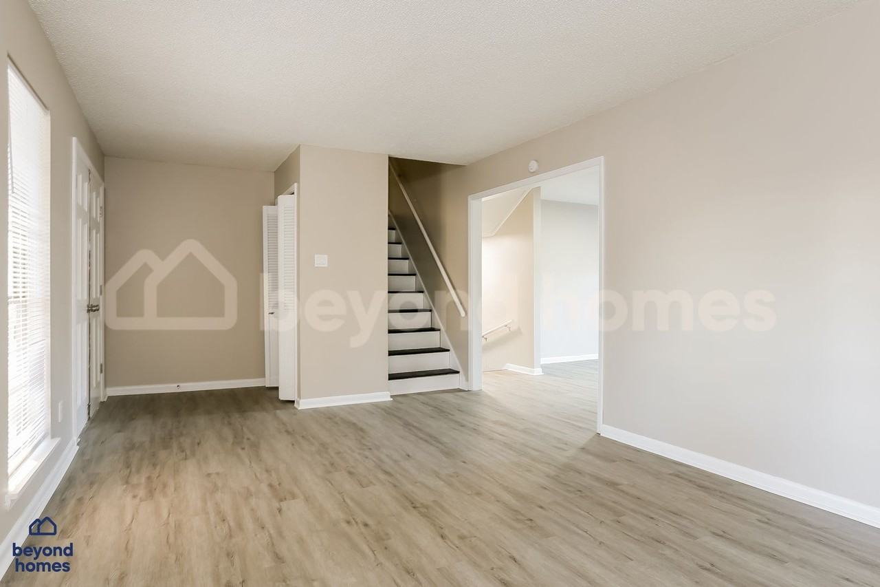 74 Cardinal Valley Dr - Photo 4 of 19