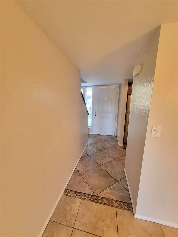 1320 S Mckemy St - Photo 2 of 21