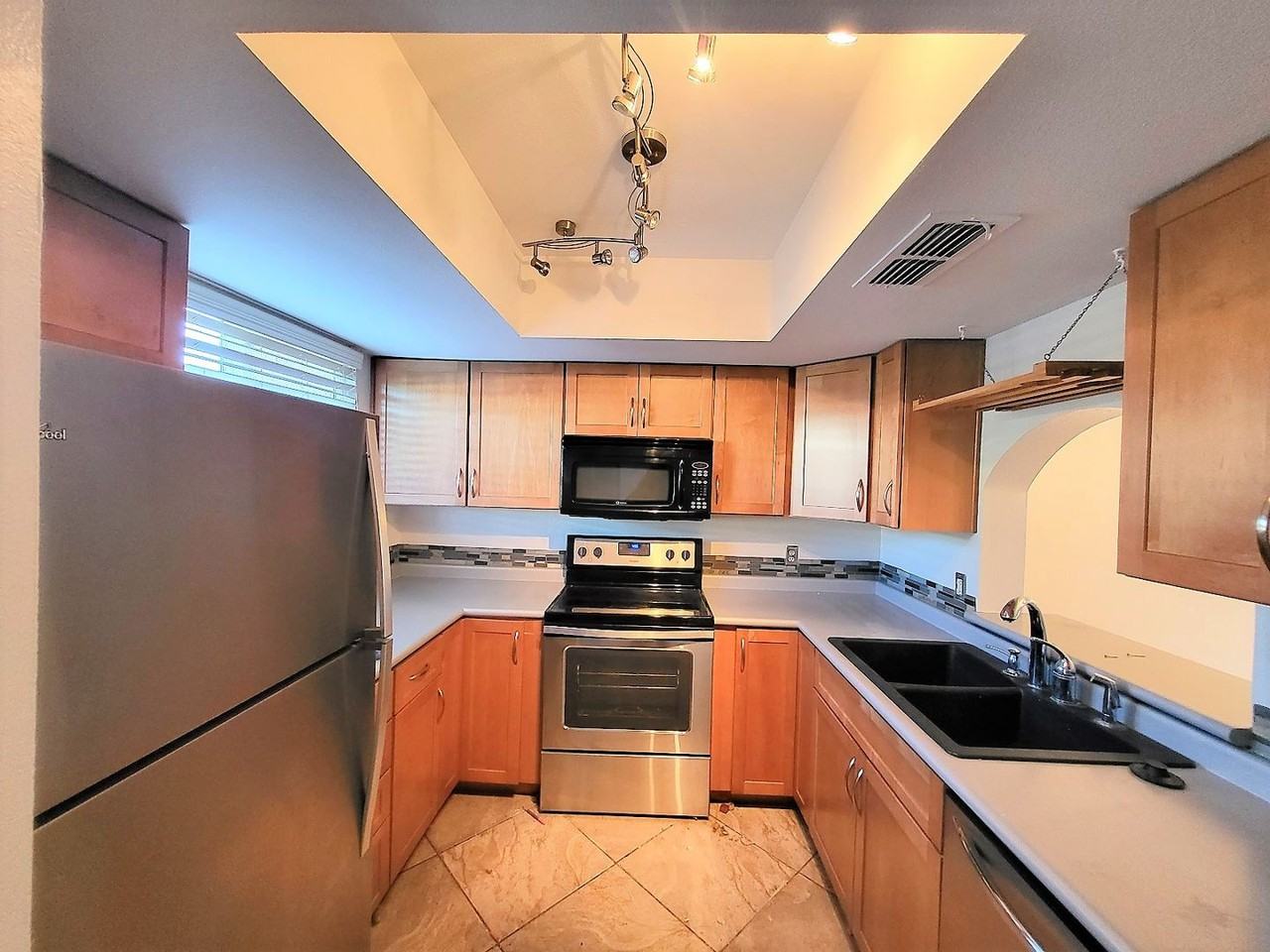 1320 S Mckemy St - Photo 3 of 21