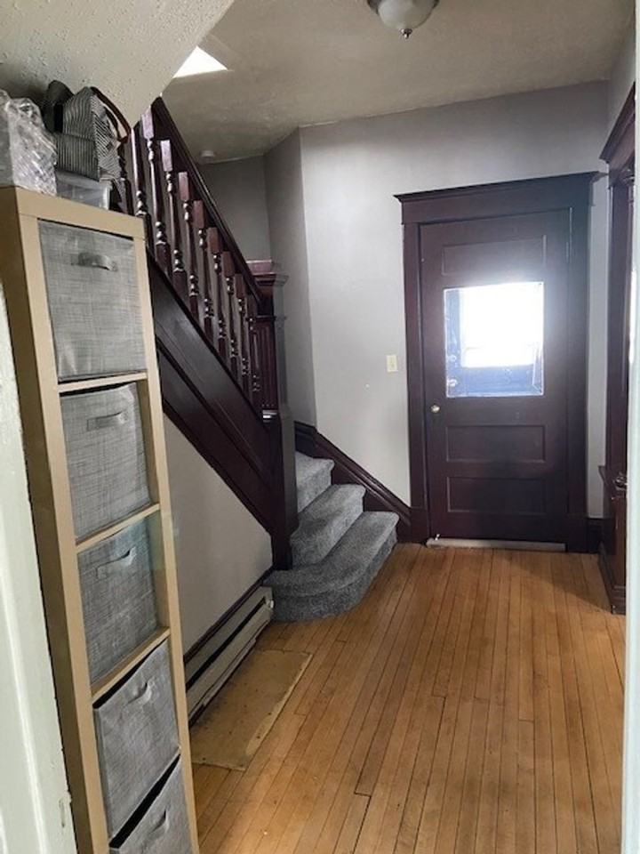 812 10th St N - Photo 4 of 30