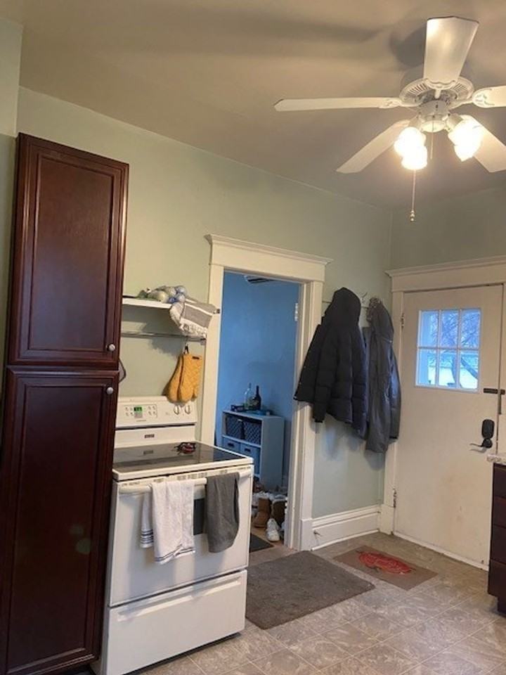 812 10th St N - Photo 6 of 30