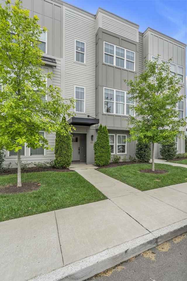 1571 57th Ave N - Photo 2 of 28