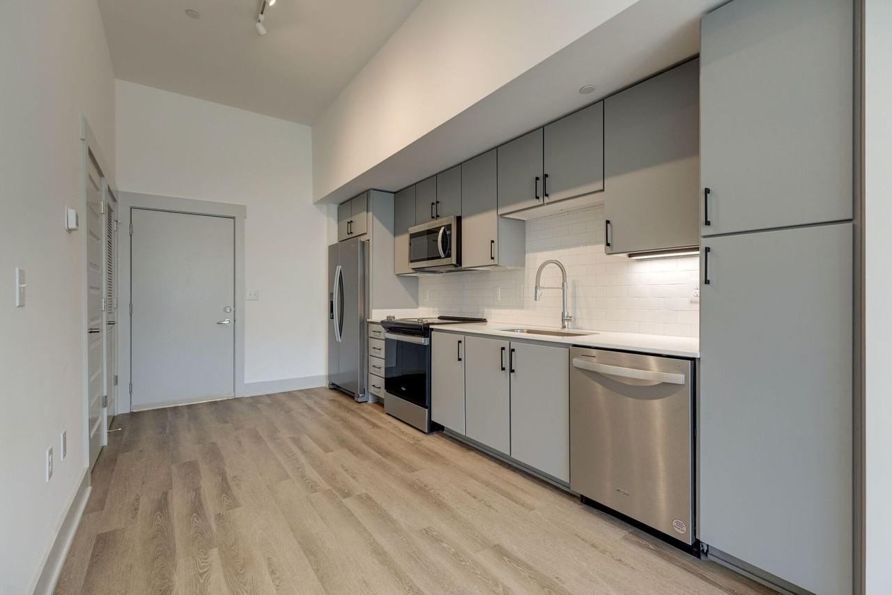 542 Southgate Ave - Photo 4 of 14