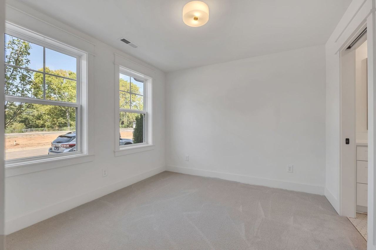 2019 Maple View Ln - Photo 7 of 32