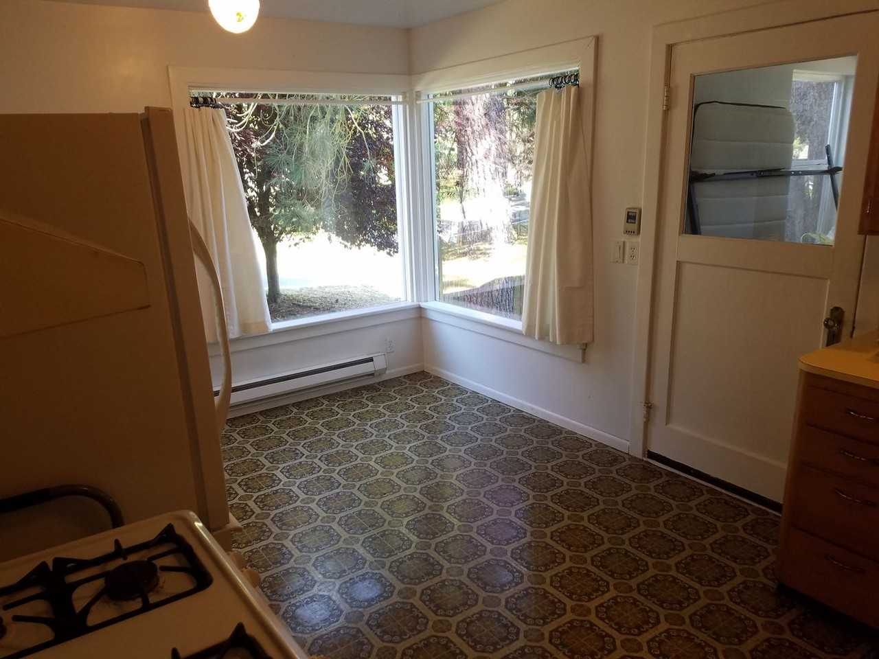 1352 Shoreview Dr - Photo 3 of 8