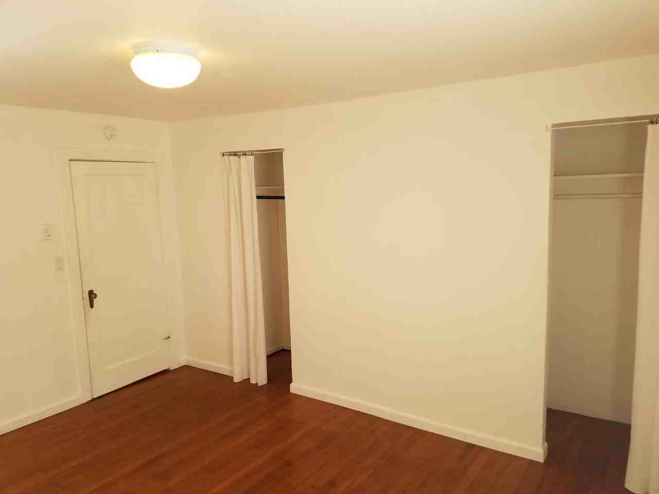 1352 Shoreview Dr - Photo 4 of 8