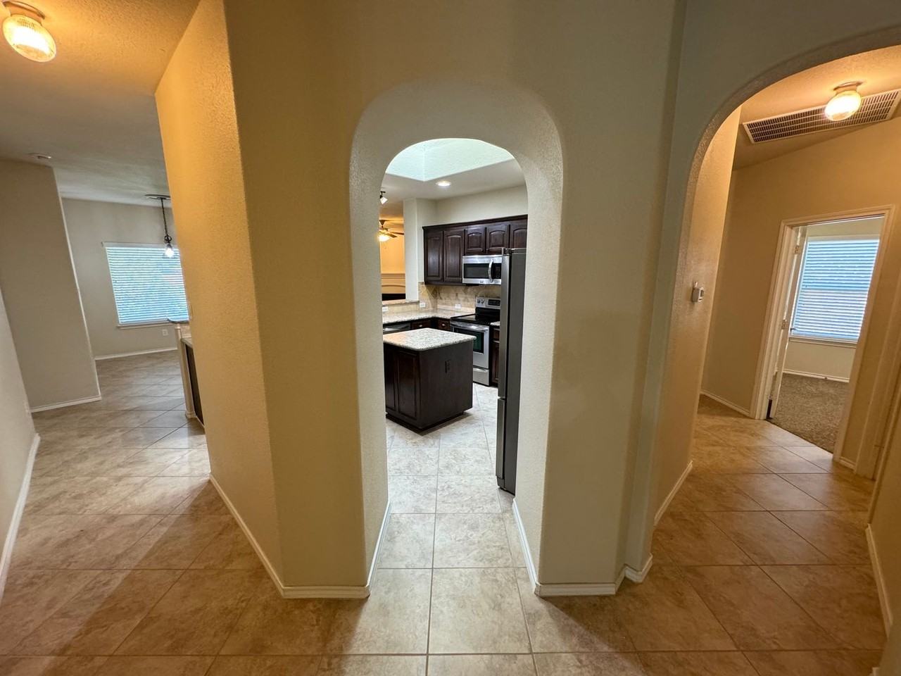 3020 Tamarack Ln - Photo 4 of 50