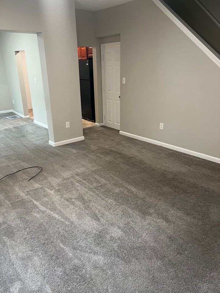 800 N Hilton St - Photo 2 of 13