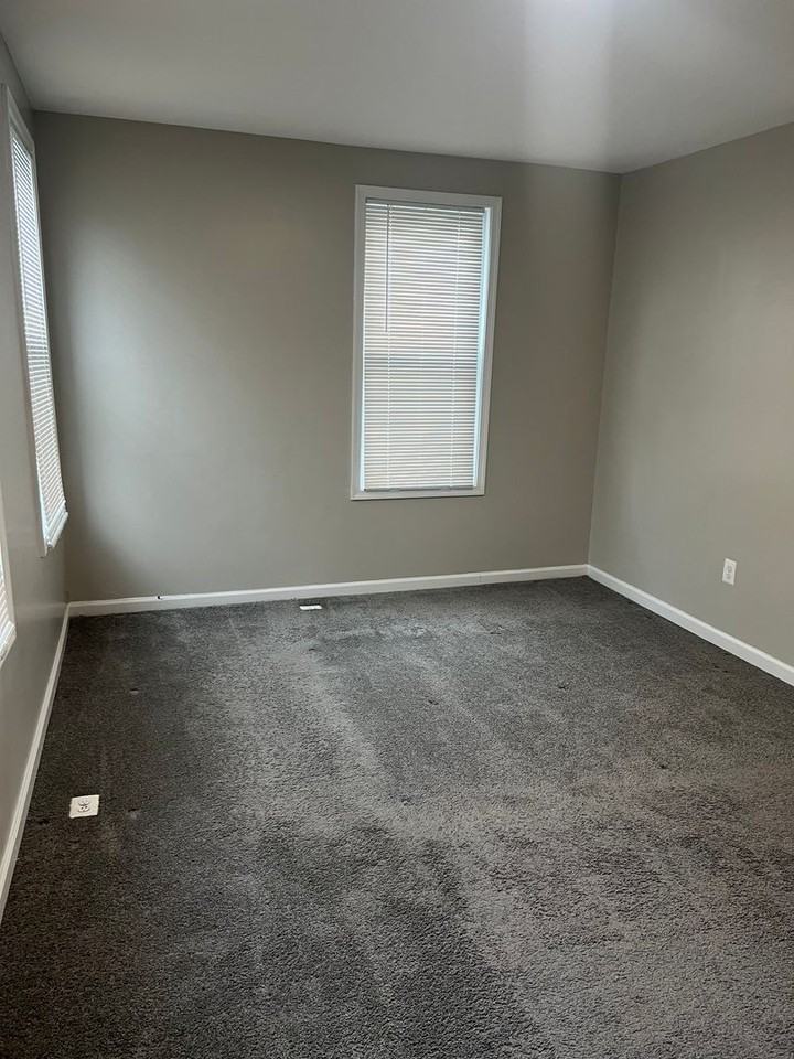 800 N Hilton St - Photo 7 of 13