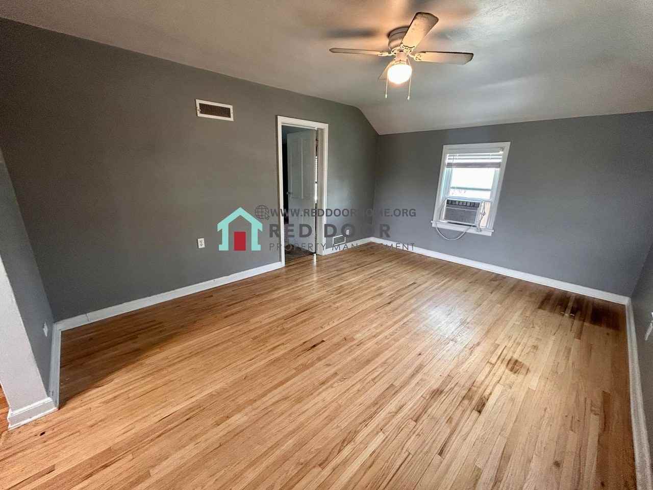 604 3rd Ave Sw - Photo 4 of 12