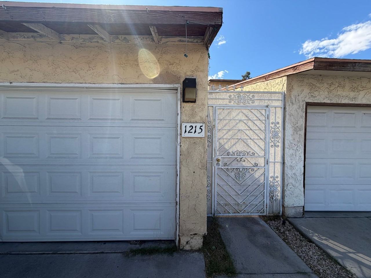 1215 Mews Ln - Photo 2 of 21