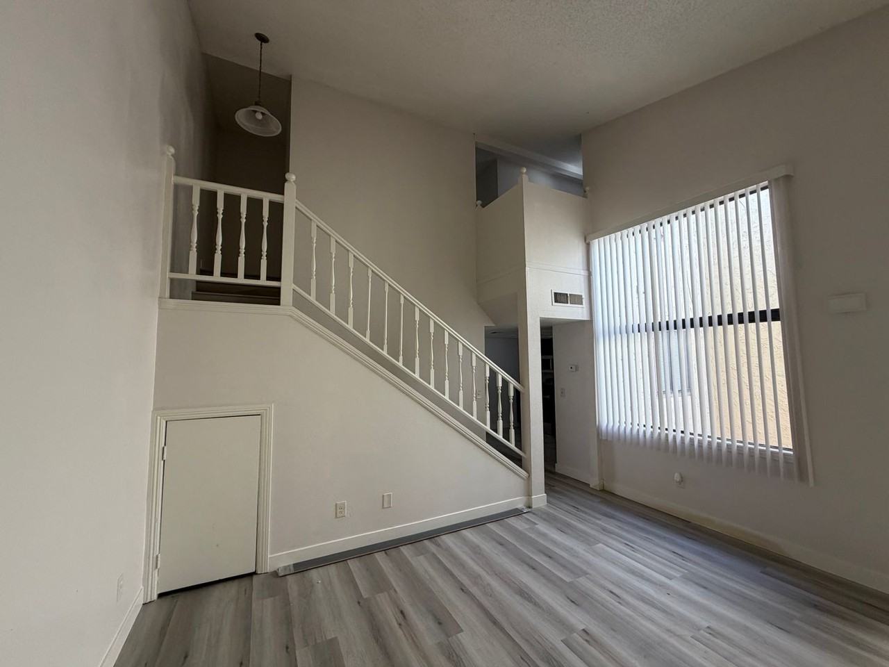 1215 Mews Ln - Photo 5 of 21