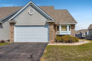 featured image of 1085 Westcliff Curv