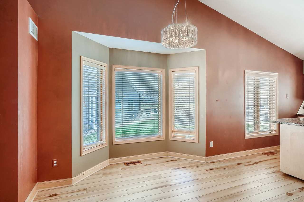 1085 Westcliff Curv - Photo 3 of 14